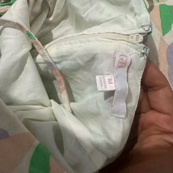 Gianni Bini Backless Green and Cream Dress - Picture 2 of 4